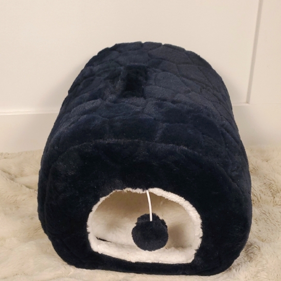 Cat Navy Fur Hideout Hut With Ball - Picture 1 of 9